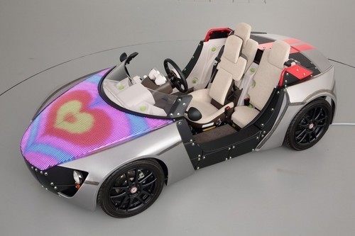 丰田向市场推出LED定制儿童汽车