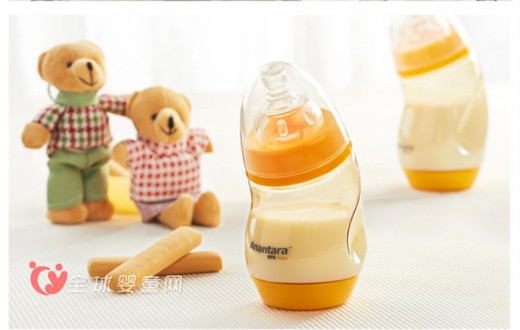 宝宝喝奶胀气怎么办 恩诺童小企鹅防胀气奶瓶有妙招