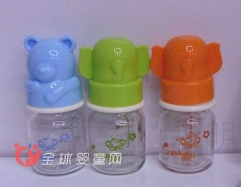 新生儿是使用PP奶瓶还是玻璃奶瓶好 有贝知识小科普