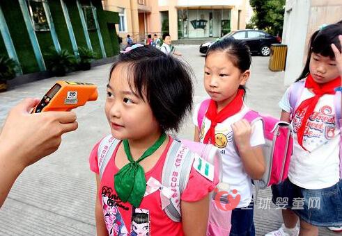 上海力爭“家門口好學(xué)?！钡目偭?新開中小幼學(xué)校多為郊區(qū)