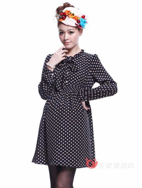 38周韩版时尚波点孕妇连衣裙   让孕妈咪成为众人目光中的焦点