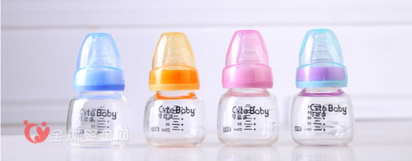 宝宝奶瓶用什么好 可爱多晶钻玻璃奶瓶怎么样