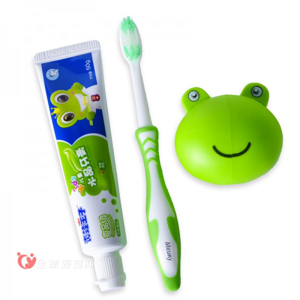 青蛙王子儿童牙刷给您拜年啦 双效护齿让宝宝口腔更健康