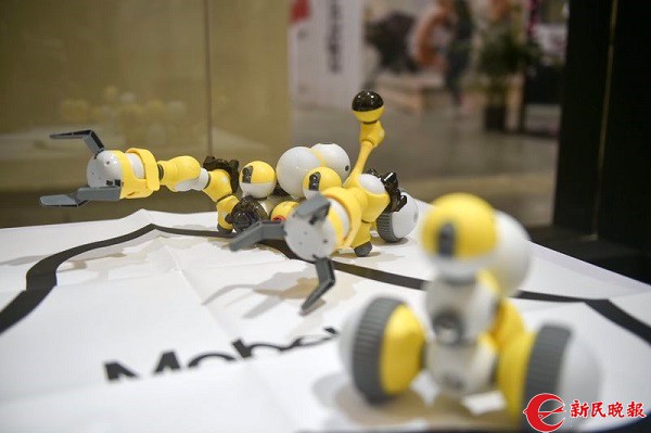 2017中国婴童展开幕 物联网、机器人、VR与AR技术蔚然成风