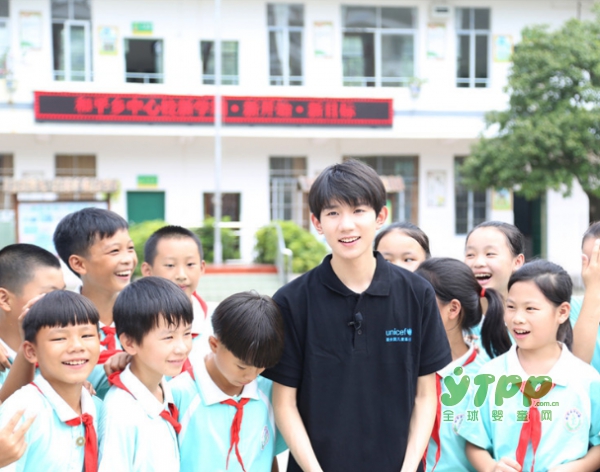 王源联合国青年教育使者 探访爱生学校 倡导优质教育