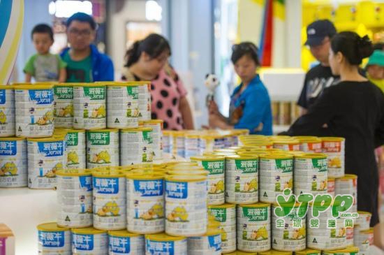 2018最严奶粉新政 70%奶粉品牌将淘汰 洋奶粉争抢中国“入场券”