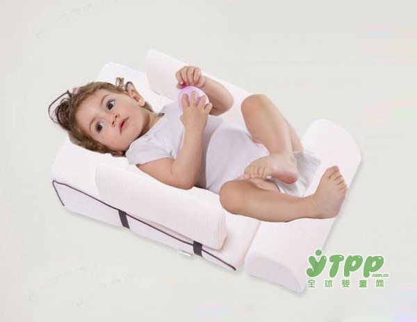 迪乐梦-Dilemon喂奶枕：3重防护  给宝宝温柔的呵护