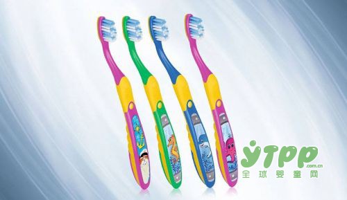 如何给宝宝选择牙膏牙刷  宝宝刷牙注意事项有哪些