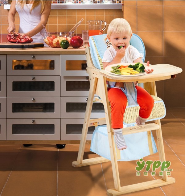 让宝贝乖乖吃饭的儿童餐椅 为宝贝创造安全舒适的用餐环境