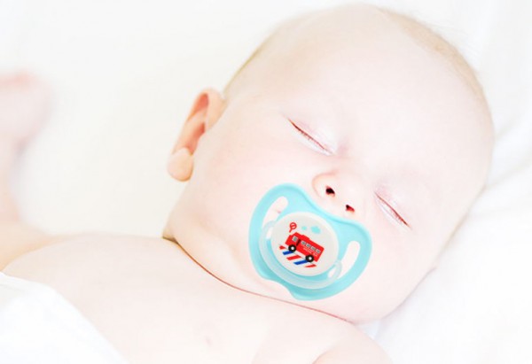 宝宝为什么需要安抚奶嘴 贝亲安抚奶嘴帮助安抚婴儿的情绪