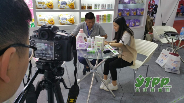 布布宝贝纸尿裤携新品系列登录中国国际电子商务博览会