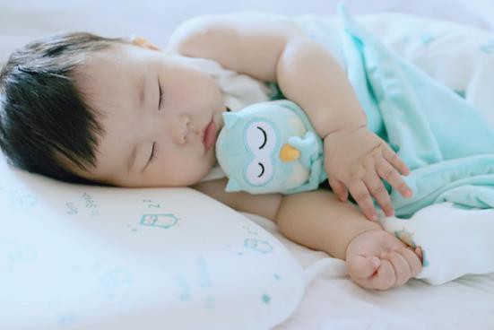 楠野爸爸：像选奶粉一样选择宝宝枕头 专注睡眠好物科学育儿