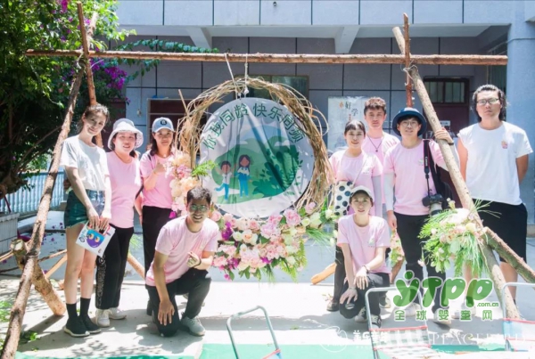 美乐童年&太平鸟这场公益行把贵州山区学校打造成了山间游乐园