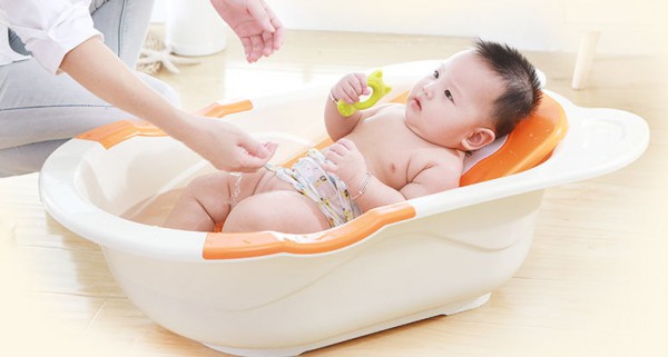 日康婴儿洗澡盆 泡澡·互动·成长