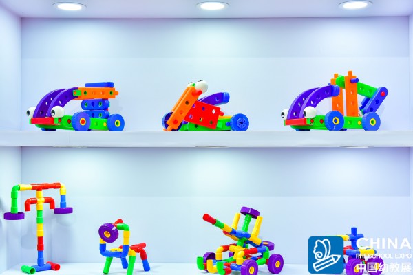 潜力玩具携众多热销产品登陆2019CPE中国幼教展  大展风采
