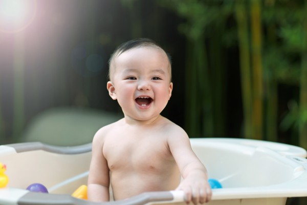 宝宝夏季护肤用什么好？可趣可奇婴儿洗护用品呵护宝宝肌肤健康