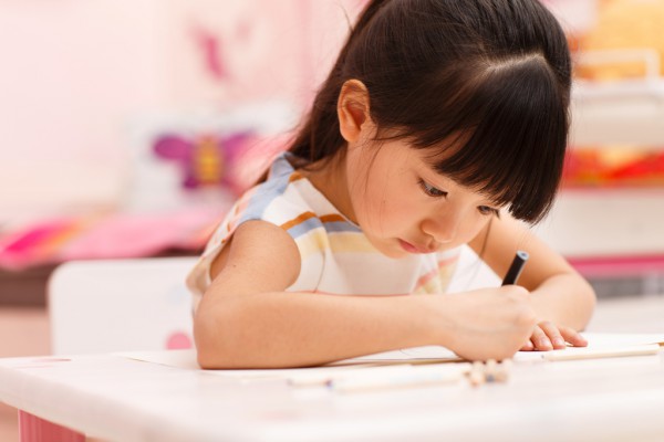 开启宝宝的创造之旅—绘特美儿童智能液晶手写板