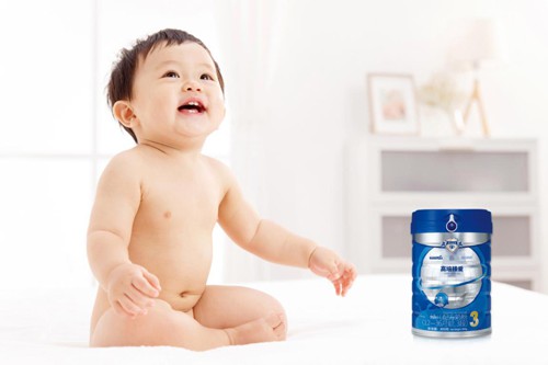 高培臻爱奶粉小分子蛋白营养 品质助力精英宝宝健康成长