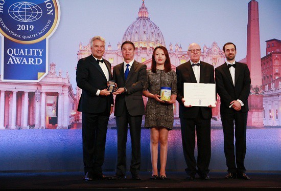 飞鹤连续五年获得世界食品品质评鉴大会金奖，入选世界顶级商学院案例！
