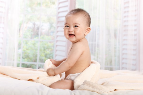 千般爱纸尿裤：柔薄透爽 至臻至柔 给宝宝最好的呵护