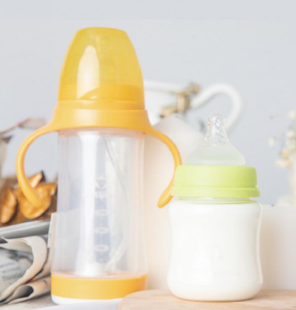 一生一家抗菌自洁玻璃奶瓶  为宝宝量身打造放心奶瓶