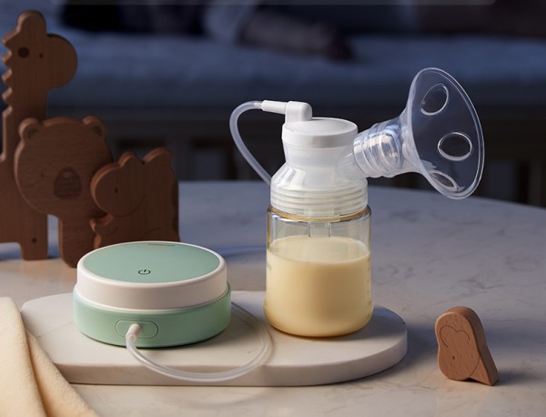 babycare电动吸奶器    奶阵模式提供更科学的吸乳方式