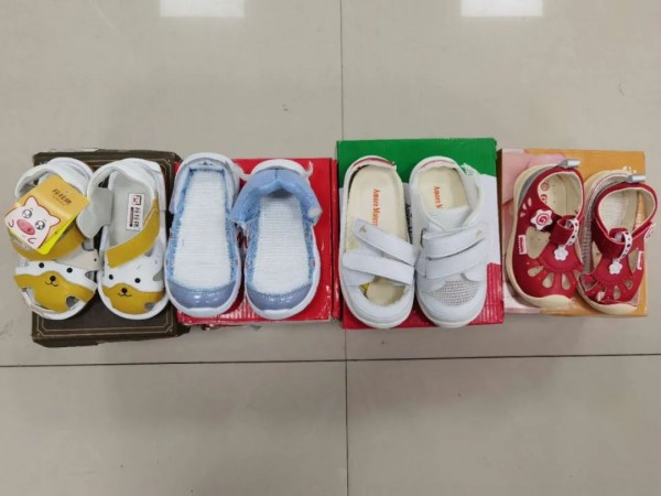 上海抽检网售童装鸿星尔克、拉拉猪等6批次不合格，你还敢网购童鞋吗？