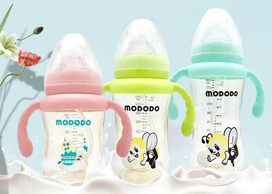 如何给宝宝选择奶瓶      萌嘟嘟奶瓶呵护宝宝更有保障