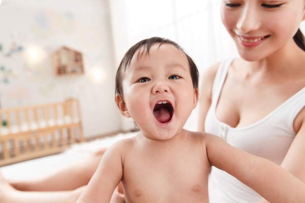 婴诺滋婴儿抚触橄榄油——给宝宝温柔的抚触