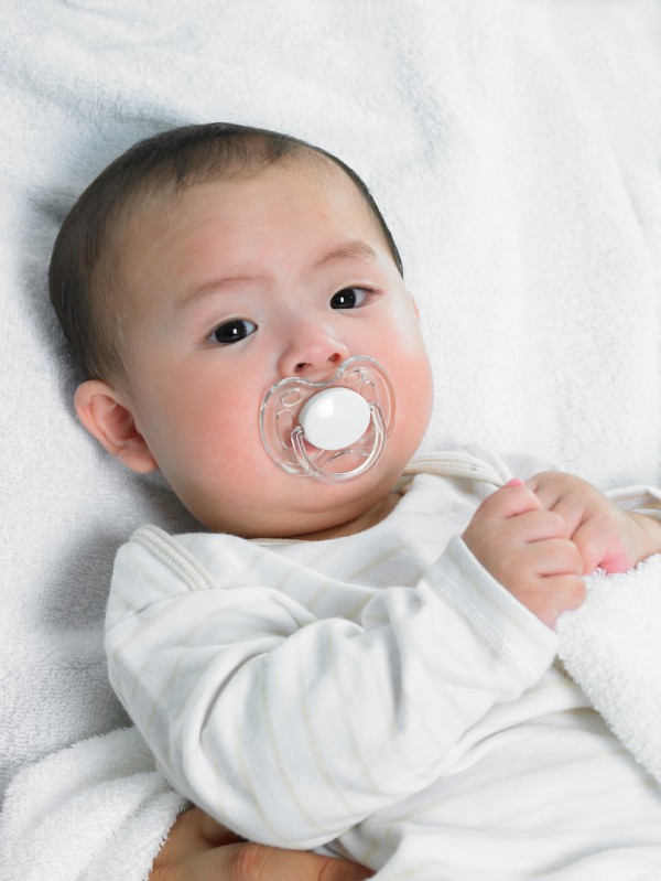 宝宝安抚奶嘴的正确使用方式 新手妈妈们 你们解锁了吗？