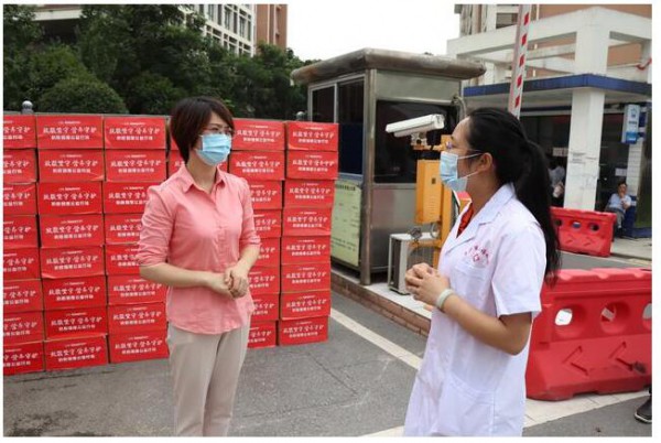 宜品欧能多向湖南省长沙市第九人民医院捐赠价值72.2万元婴幼儿奶粉