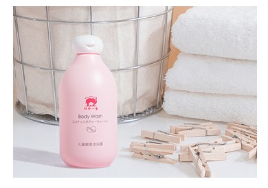 红色小象儿童椰果沐浴露润肤身体乳套装    天然植萃配方·呵护宝宝幼嫩肌肤更深层