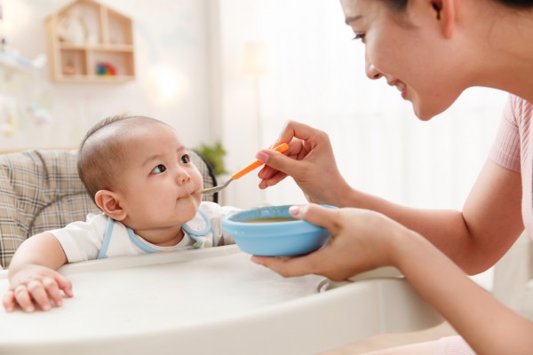 宝宝的第一口米粉吃什么？英氏维C加铁米粉 科学分阶·营养更到位