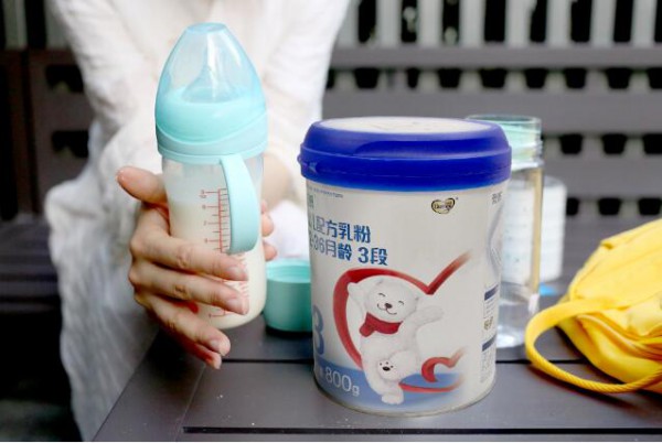 多美滋致粹奶粉1000日®计划   满足宝宝每个发育营养所需