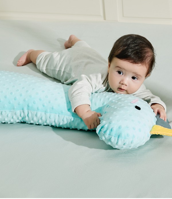 宝宝容易胀气怎么办   可以用蒂乐婴儿趴睡排气枕缓解吗