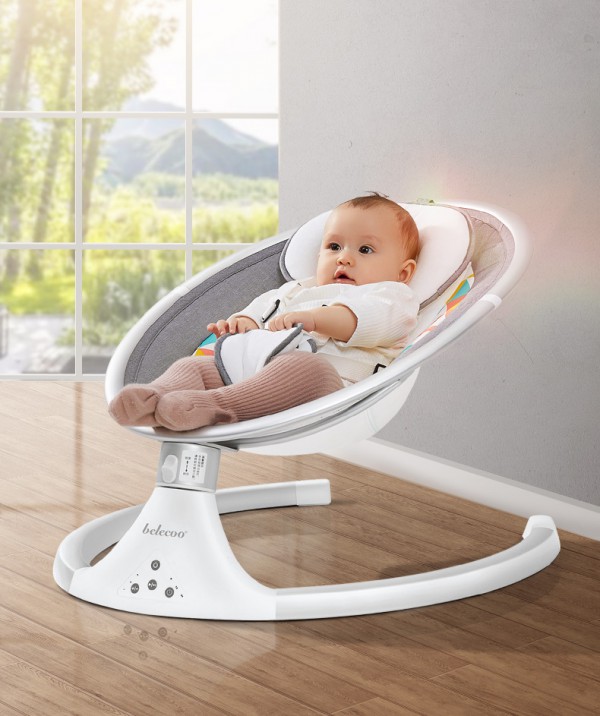 粘人宝宝如何哄睡是好   贝丽婴儿哄娃电动摇摇椅安全吗