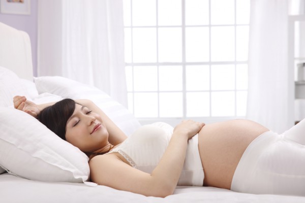 孕中晚期手脚酸胀有什么办法缓解吗？