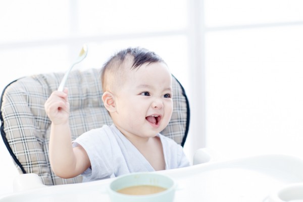 婴童零辅食怎么选 萌蔻辅食安全健康营养美味