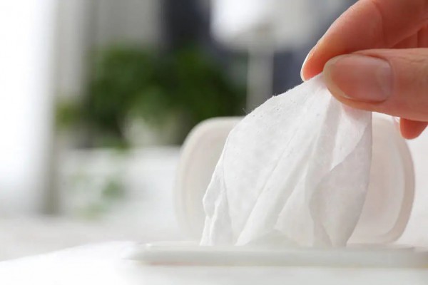 预计2022年个人护理湿巾市场规模将达208亿美元，未来增长强劲