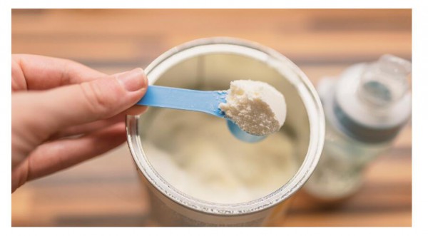 绝大多数奶粉都添加脱盐乳清粉，你们知道它有何作用吗？
