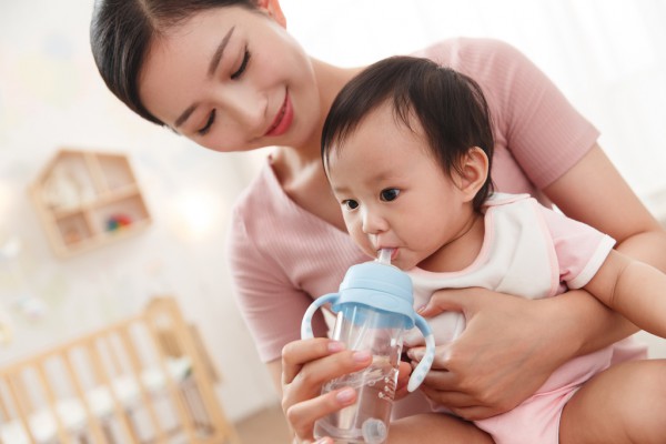 英童知星嬰輔食 專注嬰幼兒營養(yǎng)健康