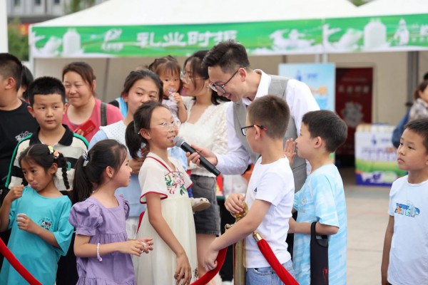 世界牛奶日“邂逅”兒童節(jié) 營(yíng)養(yǎng)與快樂(lè)的碰撞