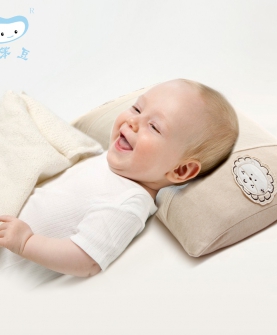  新生儿婴儿枕头定型枕