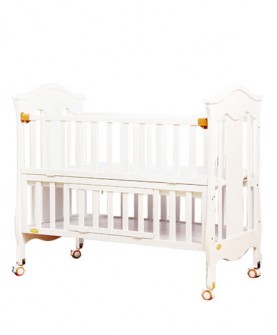 婴儿床 实木多功能欧式宝宝床摇床bb床环保漆新生婴儿床实木床