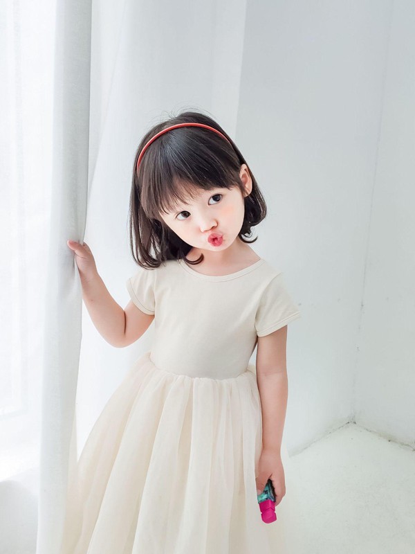 宾果童话童装新款夏季儿童裙装代理,样品编号:102124