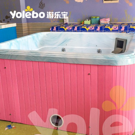 贵州游乐宝泳池生产厂家-定制恒温亚克力儿童游泳池